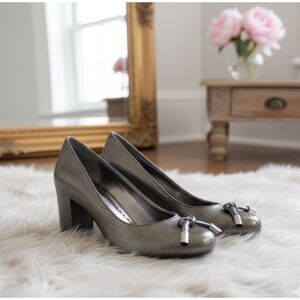 BCBGirls Heels Metallic Gunmetal Gray Block Leather Textured Shoes Size 9B